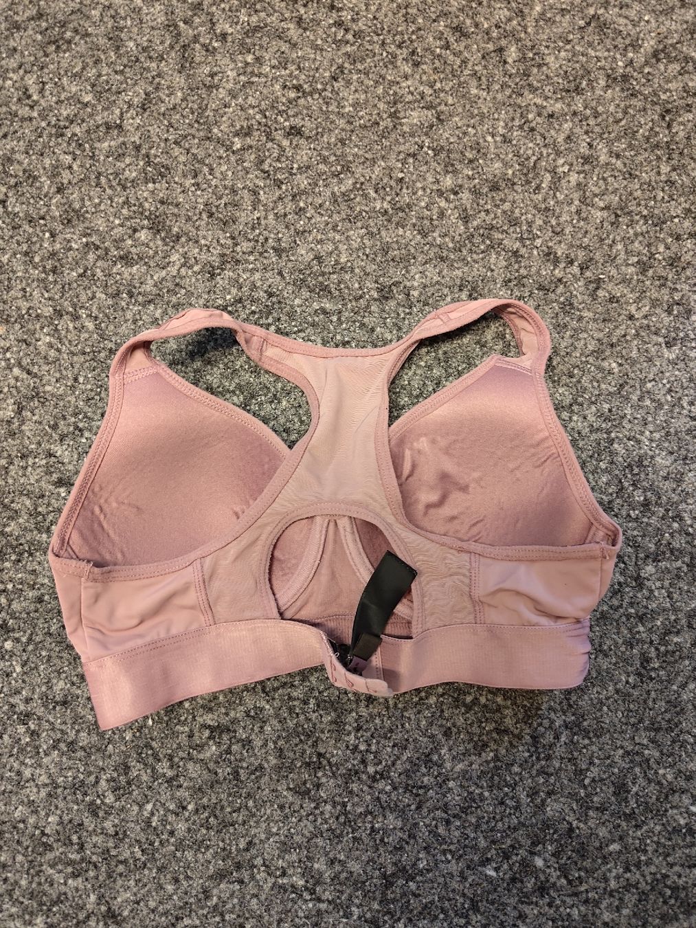 Sonstige Unterwäsche: sport bh grösse 75C – Gebraucht aus Schwerzenbach von VityaCrafts 1