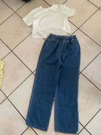 Sommer Outfit: Weisses T-Shirt und Jeans, Gr.13j./158 Top