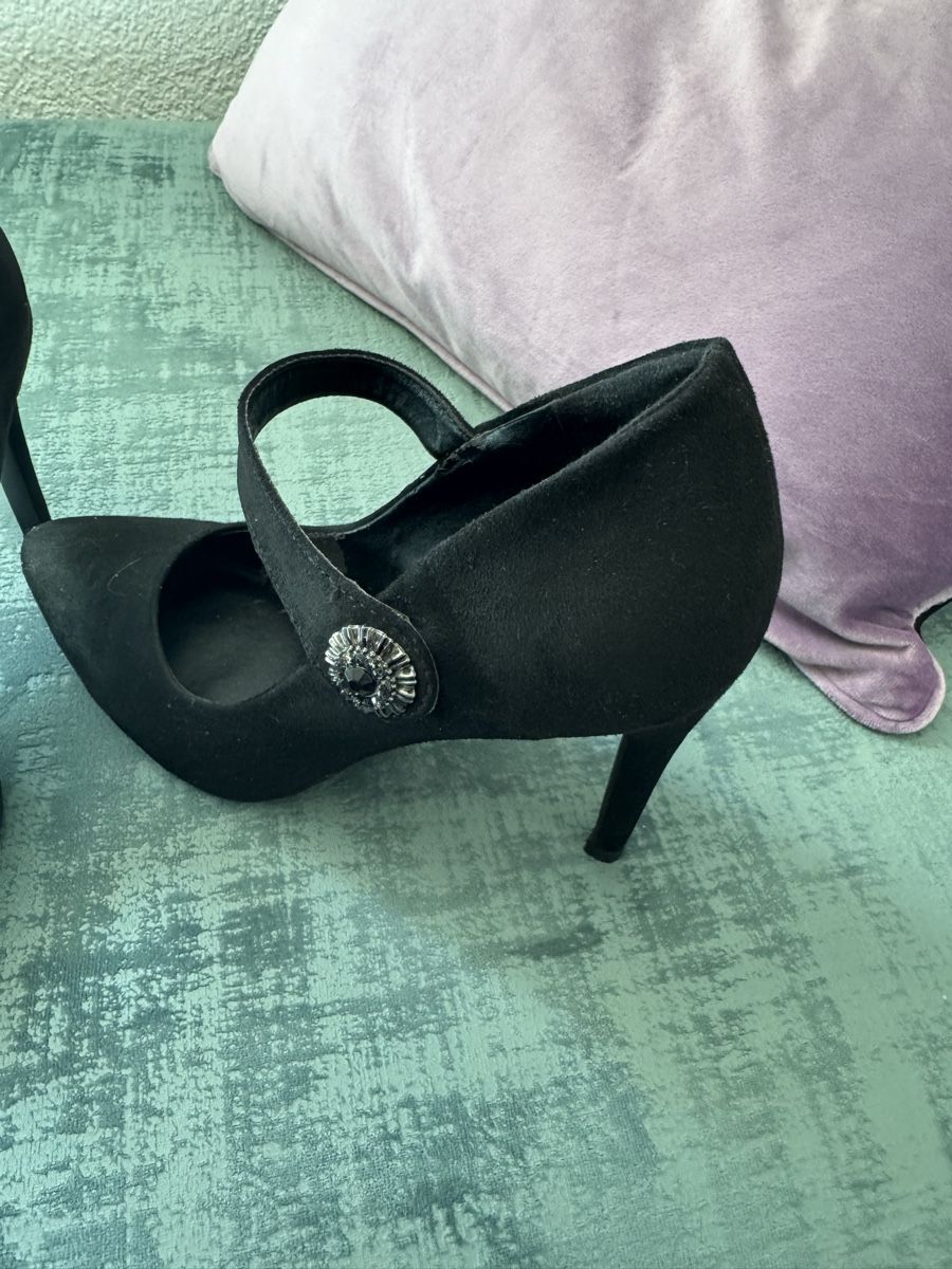 Scarpe da donna: Damen High Heel Pumps schwarz – Usato da Walliswil b.Wangen venduto da mdssti80 1