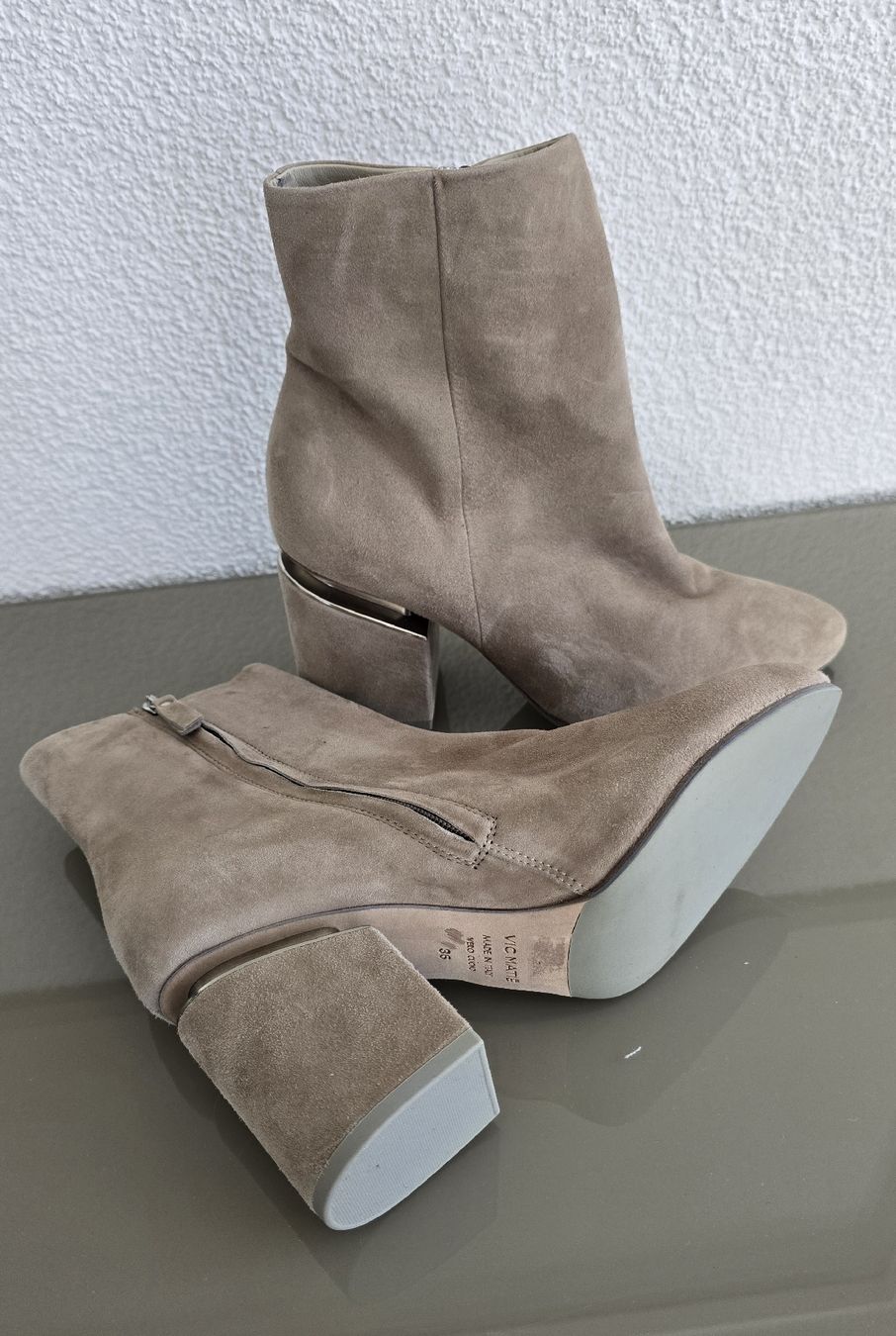 Vic Matié Scarpe da donna: Stiefelette VicMatie 36 Wildleder taupe – Nuovo e nell'imballaggio originale da Untereggen venduto da cla_kb2w 3