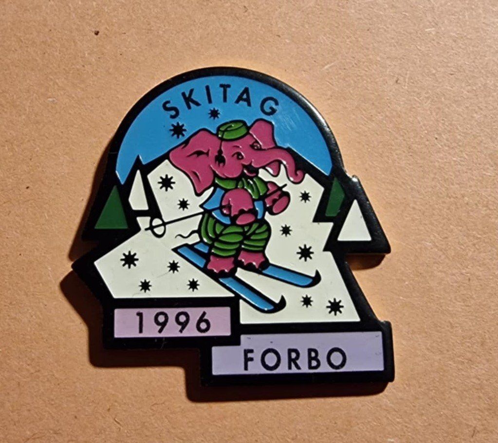 Placchette & Badge: Pin Elefant Forbo Skitag 1996 – Usato da Härkingen venduto da specialshapes