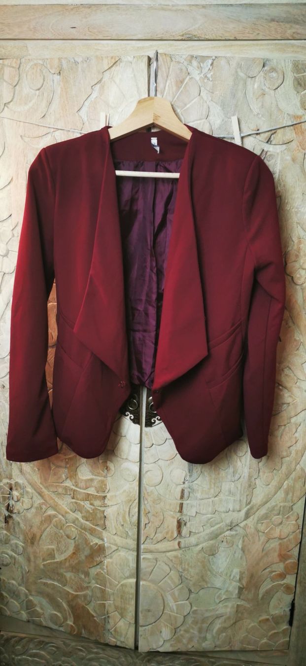 Jacken: Bordeaux-roter Blazer, Herbst, Weinrot - S – Gebraucht aus Wettingen von JasminL92-3