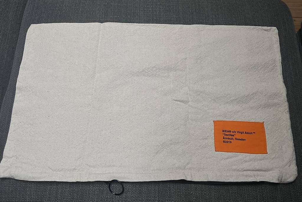 Ikea Cuscini: Kissenbezug Virgil Abloh x IKEA – Usato da Luzern venduto da LuzernerShop 1