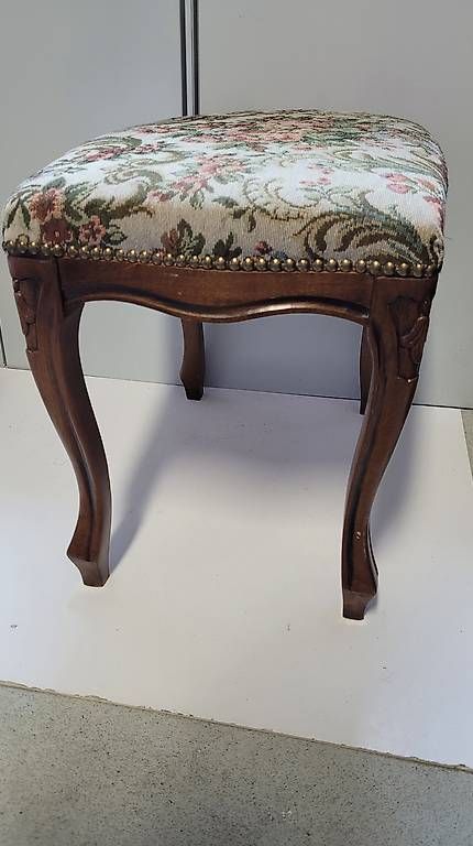 Hocker: Hocker / Polsterhocker / Sitzhocker – Gebraucht aus Zofingen von Loop_ReSale 5