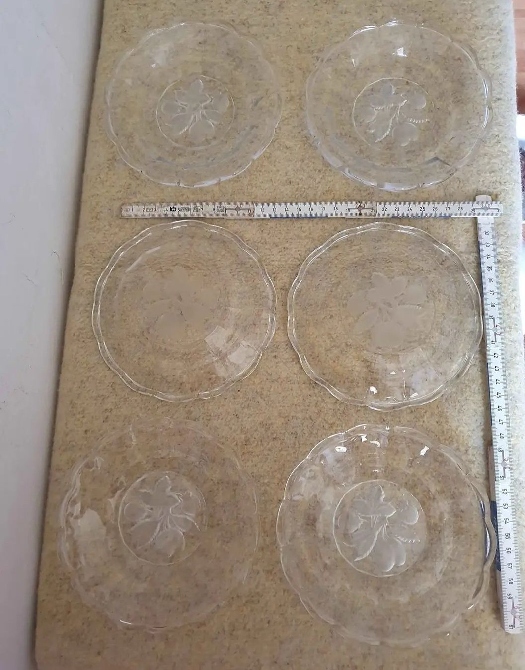 Piatti: 6 piattini in vetro con decoro centrale – Usato da Melano venduto da H-Sara 1