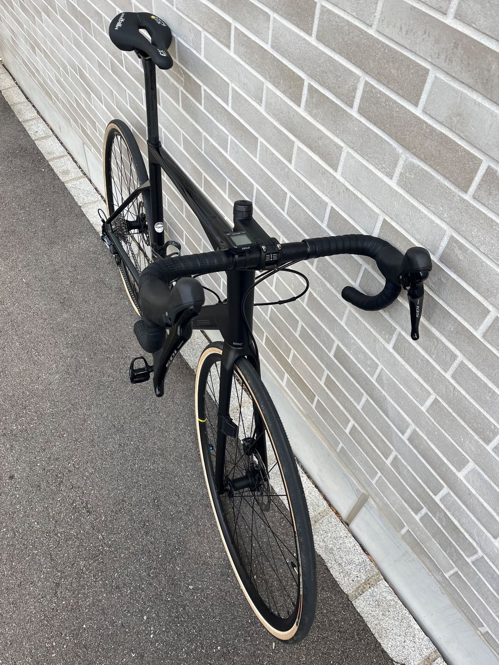 BMC Biciclette: BMC Roadmachine FOUR – Usato da Bülach venduto da opr_8yvg 1