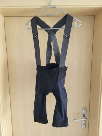 Assos Trägerhose schwarz in neuwertigem Zustand