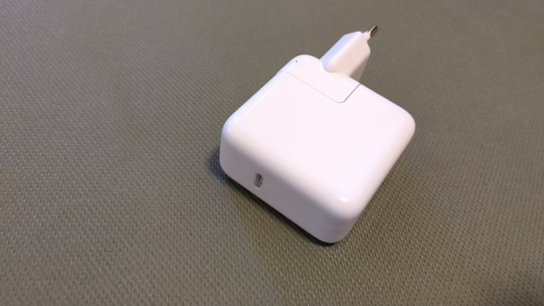 Apple Laufwerke & Adapter: Apple 30W USB-C Power Adapter – Gebraucht aus Basel von haferkleie 3