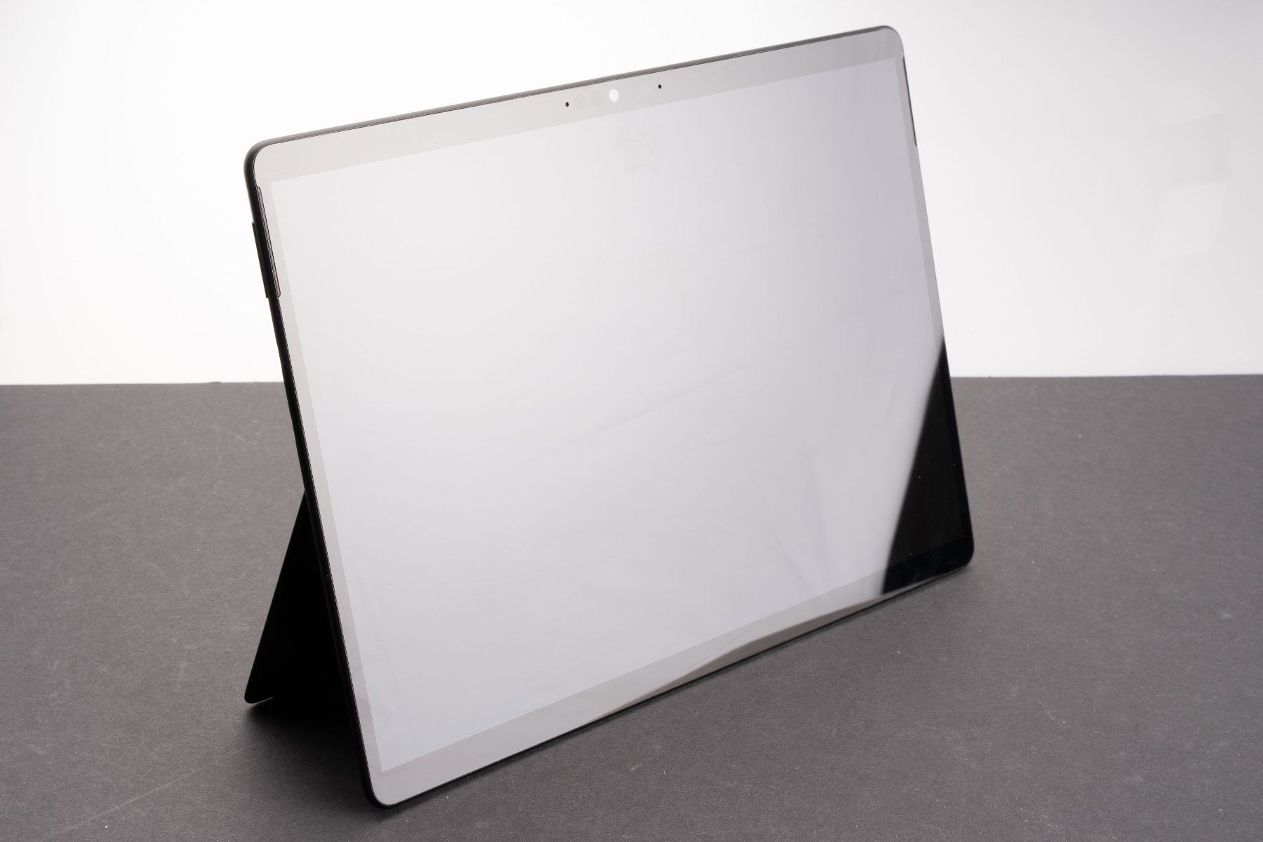 Microsoft Tablet PC: Surface Pro X | 13" | 128 GB | 8 GB RAM – Usato da Dietlikon venduto da phi_j5l6