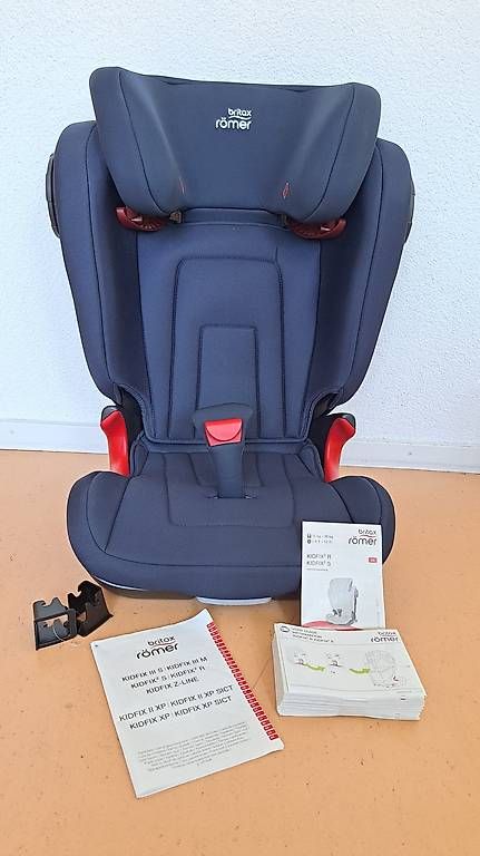 Seggiolini per auto: Kindersitz Kidfix III S von Britax Römer – Usato da Winterthur venduto da RaffaelaLandert