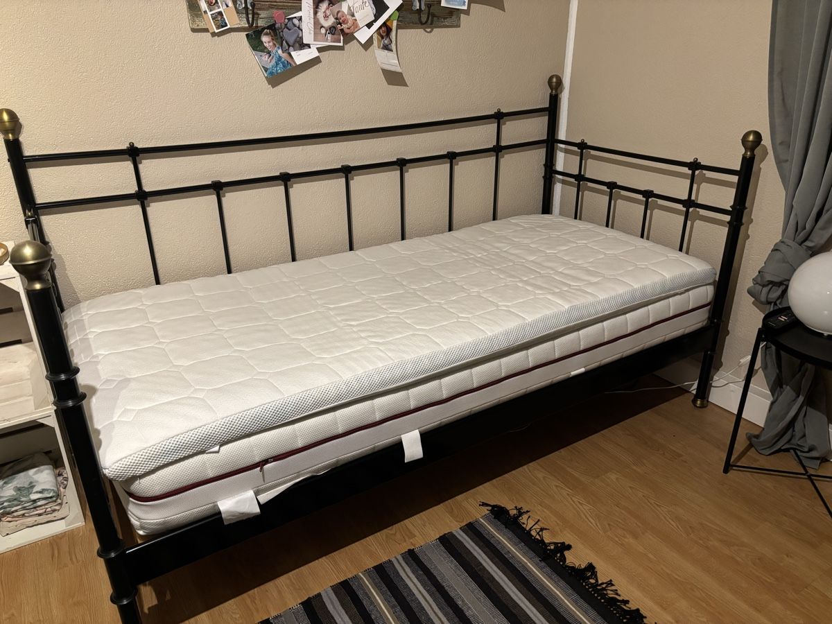 Lits: Gästebett mit Matratze und Topper – D'occasion à Niederbipp par Pto6