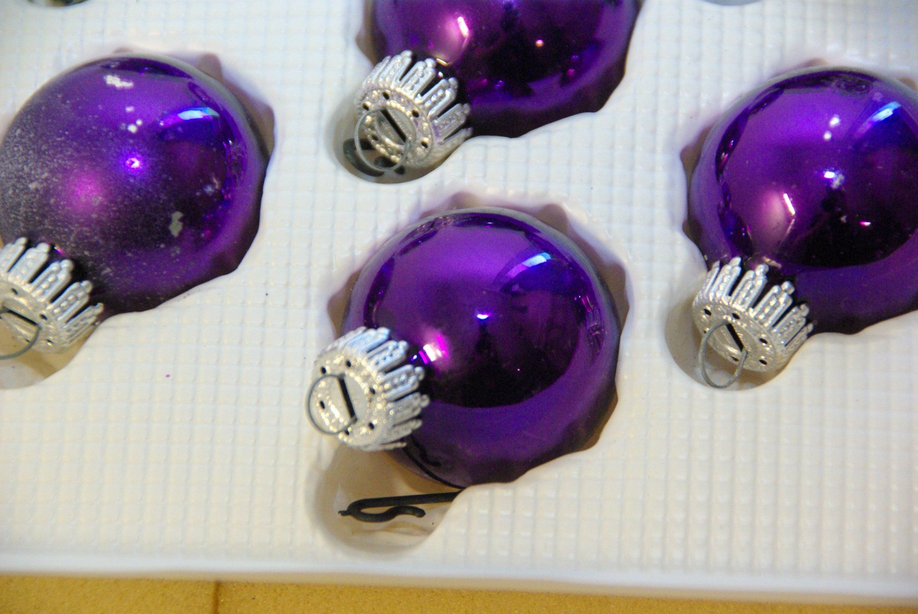 Tutte le decorazioni: Weihnachtkugeln violett, Glas-Baumschmuck – Usato da Herisau venduto da Cevianer1844 6