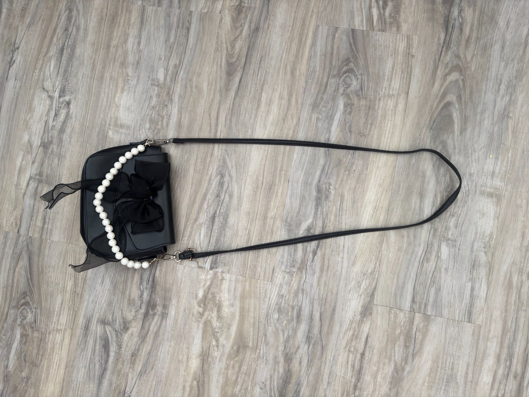 Kindertaschen: Borsa nera elegante con fiocco e perle – Gebraucht aus Caslano von Dr.Bread 1