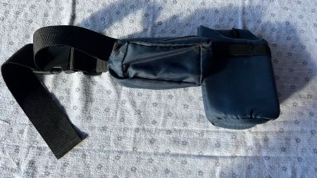 Praktische Bauchtasche/Guerteltasche, ideal fuer Sport!