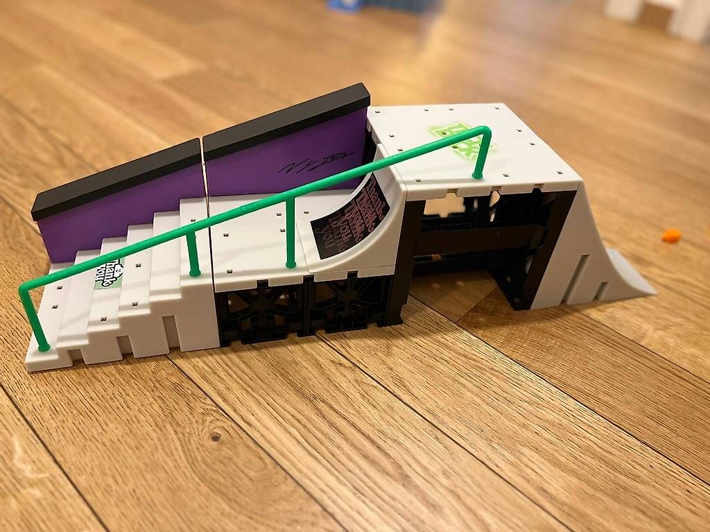 Giocattoli: Maki Tech Deck Nyjah Skatepark – Usato da Genève venduto da AA3821 1