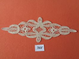 Makramee - Handarbeit – Untersetzer 50 cm. x 17.5 cm.