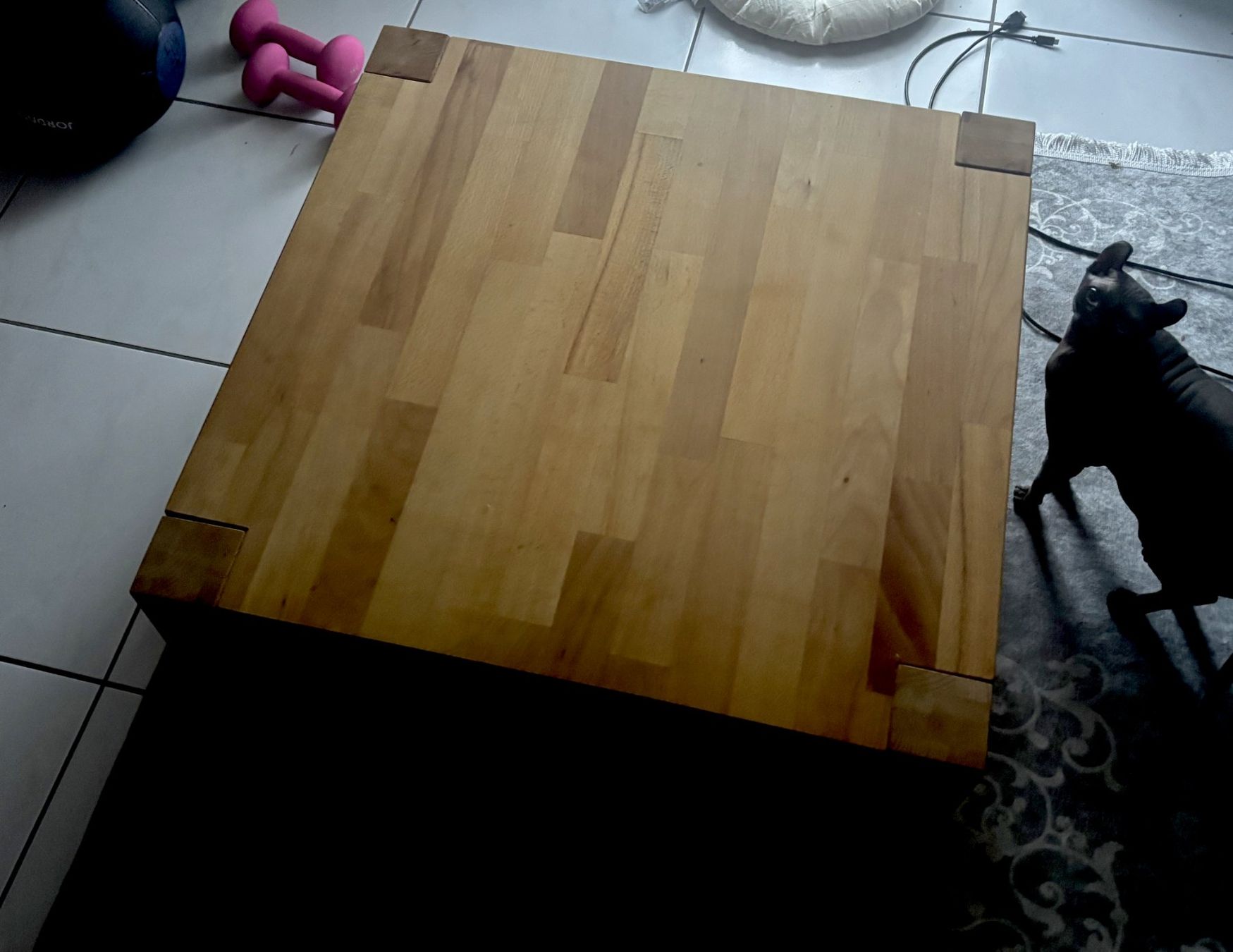 Tische: Echtholz-Couchtisch 70 × 70 cm mit Ablage – Gebraucht aus Brunnen von Nature7777 2