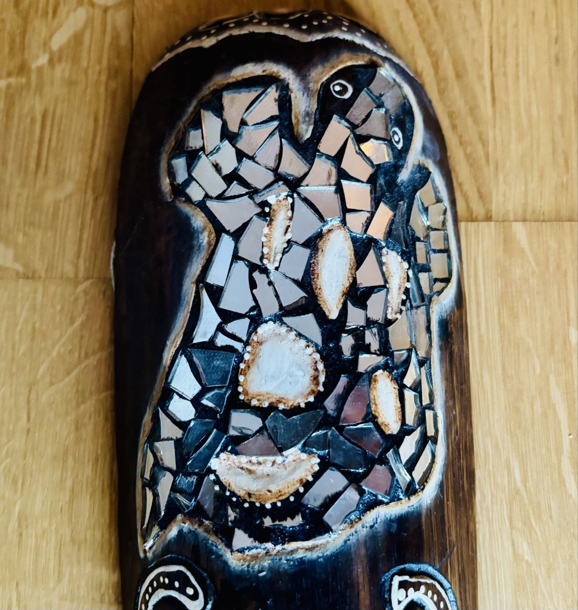 Art international: Unique Handmade African Wooden Mask Decor – D'occasion à Zürich par O.Bond 1