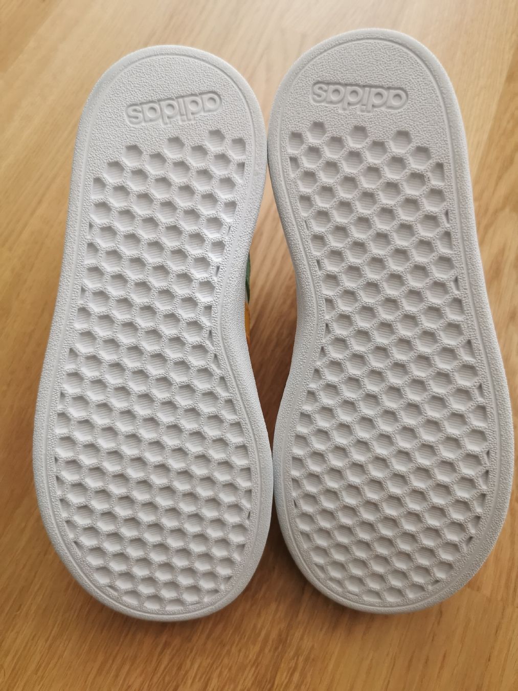 Adidas Scarpe per ragazze: Adidas Kinderschuhe Grösse 30 – Nuovo (secondo la descrizione) da Arnegg venduto da michik999 4