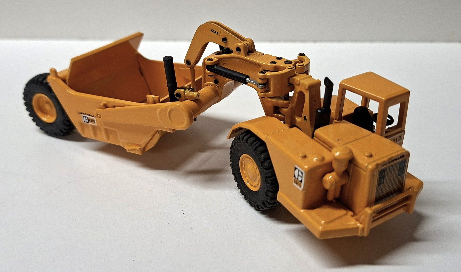 Joal Modellautos: Joal 219 - Cat Scraper "Schürfkübelwagen" – Gebraucht aus Cheseaux-Noréaz von effemi 2