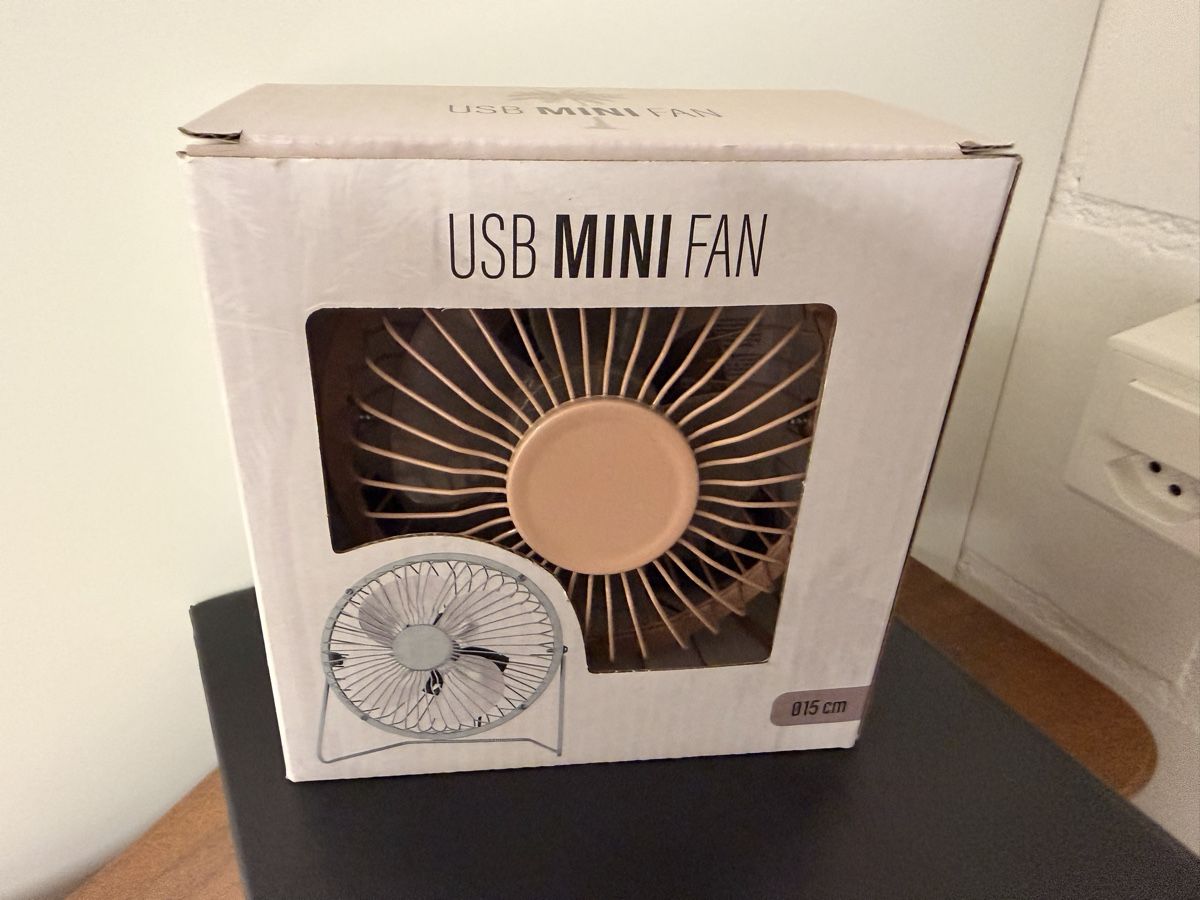 Ventilatori: USB Mini Ventilator 15 cm neu ungebraucht – Nuovo (secondo la descrizione) da Niedergösgen venduto da And-y