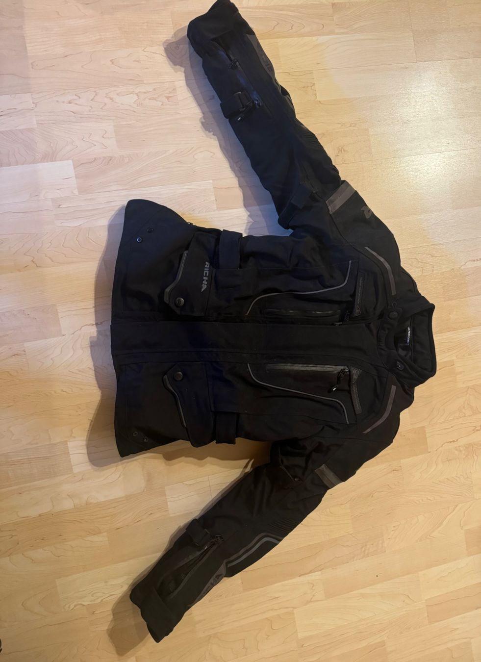Lotti di vestiti: Komplette Töffausrüstung ungebraucht – Nuovo e nell'imballaggio originale da Erlenbach ZH venduto da Winkel1000 7