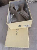 Varese Pumps Wildleder beige Grösse 39 guter Zustand