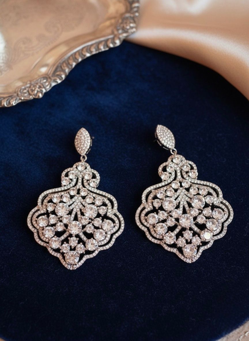 Orecchini pendenti & Orecchini a lobo: Boucles d'oreilles Princesse – Nuovo e nell'imballaggio originale da St-Maurice venduto da Sandrinette123 3