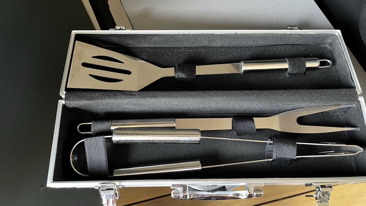 Set di posate: Set barbecue in valigetta, 4 pezzi - Nuovo! – Nuovo e nell'imballaggio originale da Dietikon venduto da coolstory 3