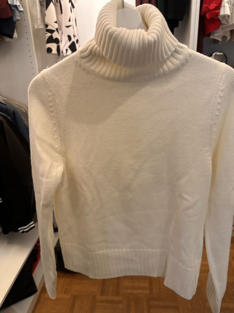 Maglioni & Felpe: Weisser Rollkragenpullover Sfera, Grösse M, kuschelig weich – Usato da Dierikon venduto da anfuchs