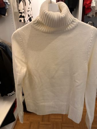 Weisser Rollkragenpullover Sfera, Grösse M, kuschelig weich