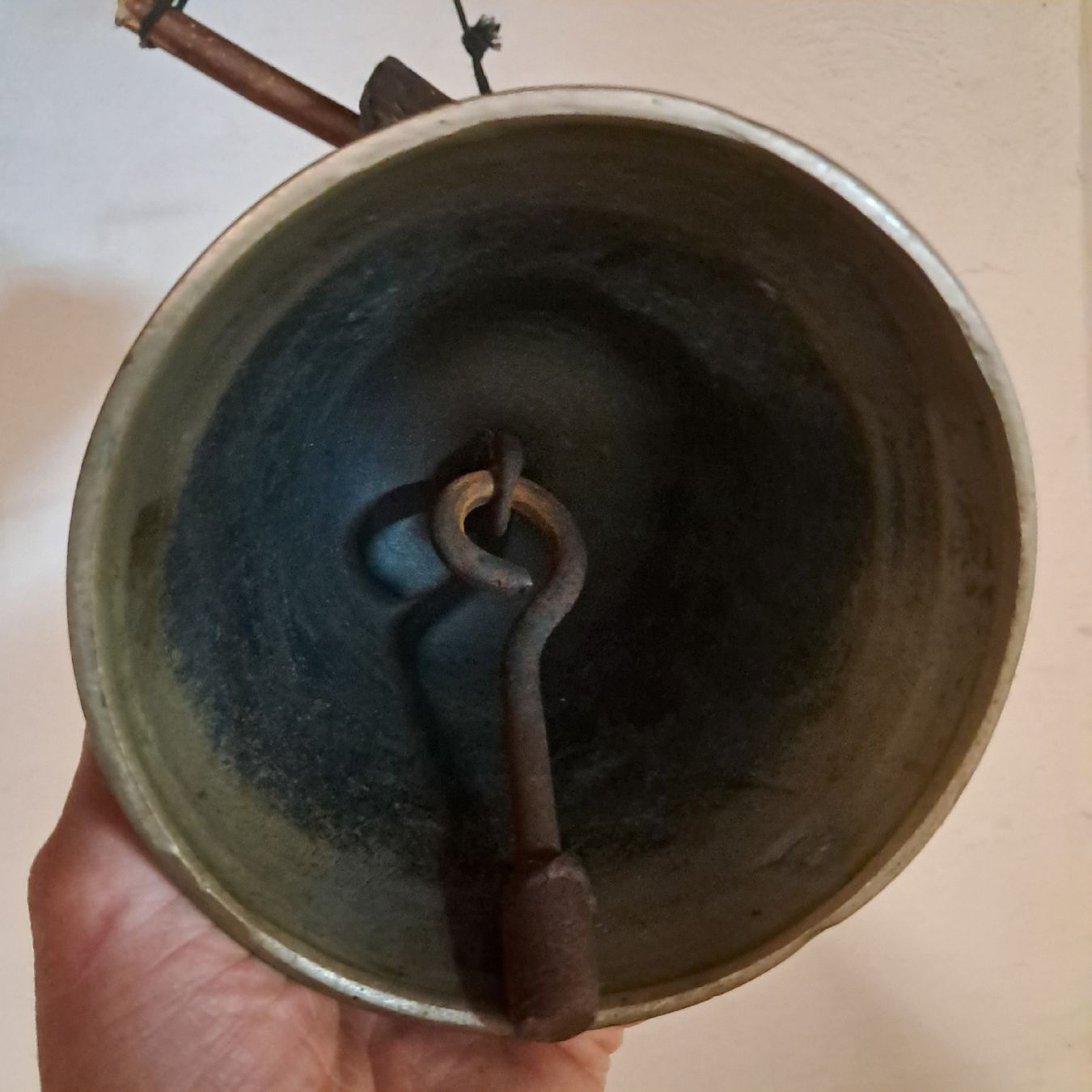 Cloches & sonnailles: ANTIKE Kleine Glocke ab 2Fr.  – D'occasion à Murten par SHETHOF 9