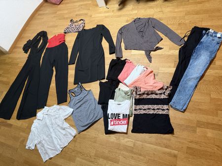 Damen Kleiderpaket mit elegante Kleider 