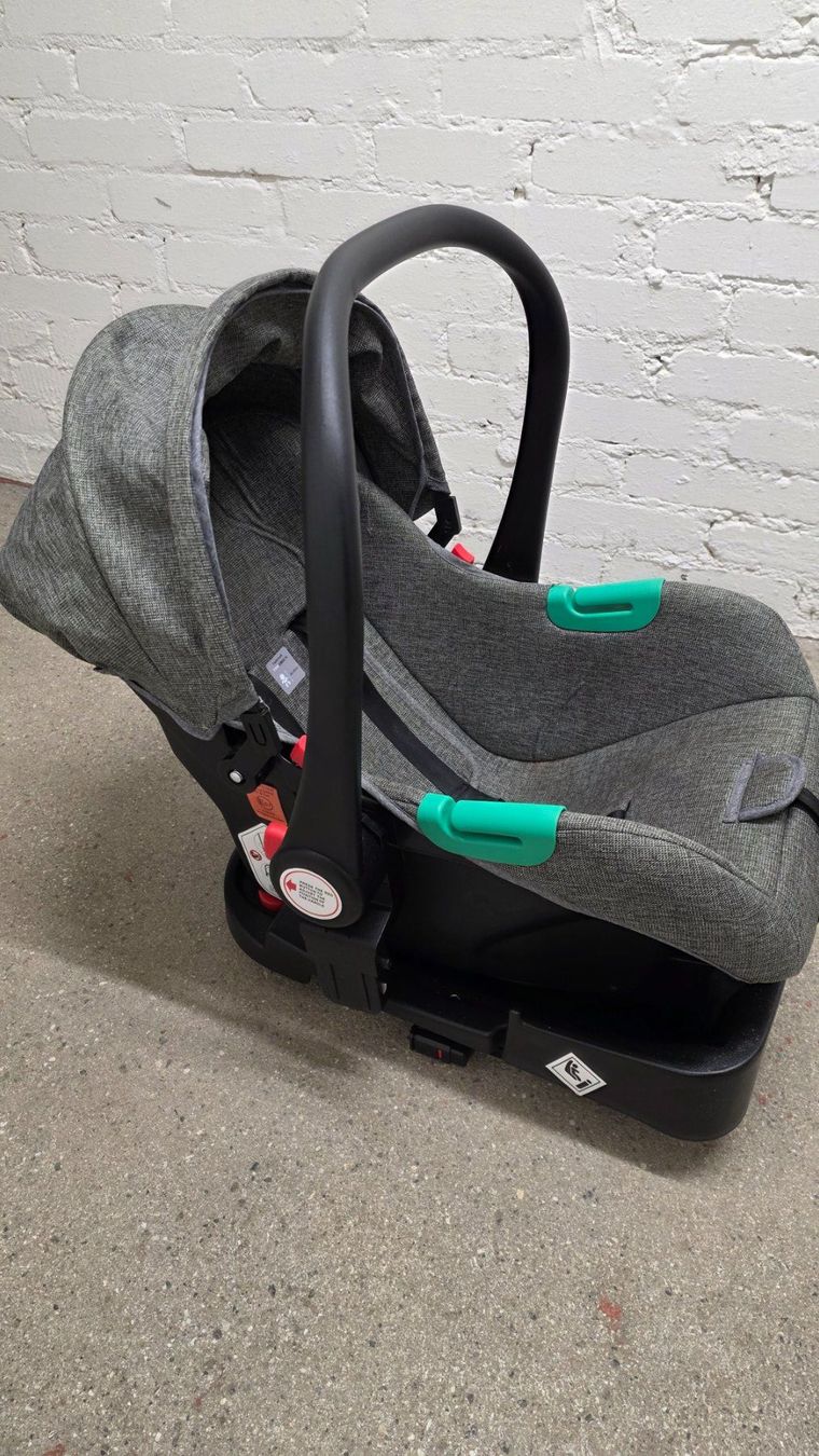 Maxi-Cosi Seggiolini per auto: Maxi Cosi Schale mit Isofix – Usato da Zürich venduto da Mischu_1985 2