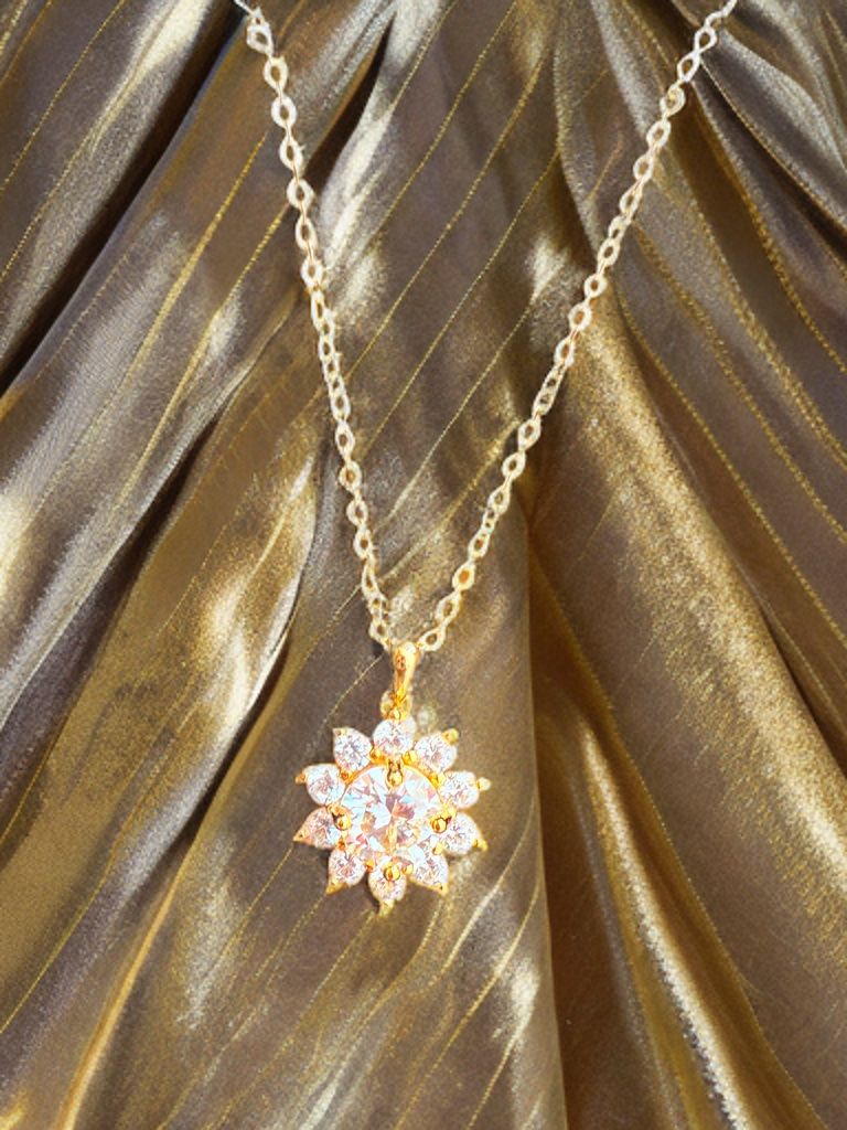 Ketten: Collier fleur Moissanite – Neu und originalverpackt aus St-Maurice von Sandrinette123