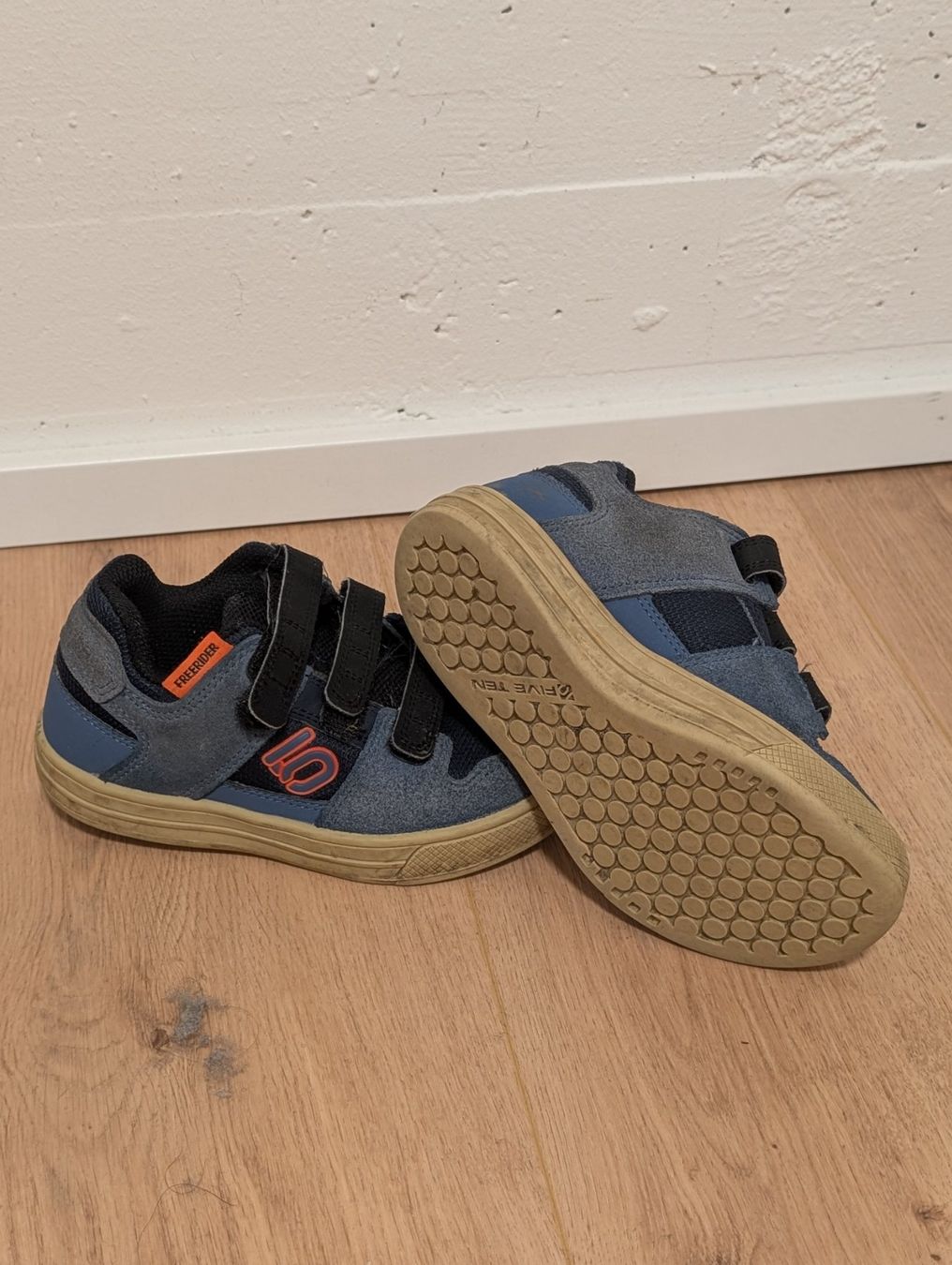 Five Ten Scarpe per ragazzi: Adidas FIVE TEN Kinder Freeride Bikeschuhe Gr. EU 30 – Usato da Netstal venduto da WidiC 2