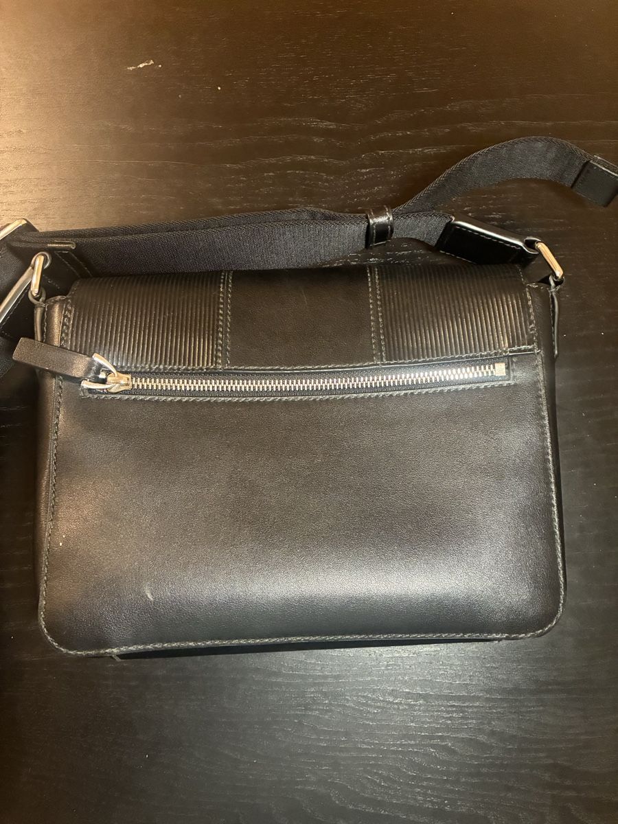 Bally Taschen: Sacoche Bally en cuir noir - Sac bandoulière homme – Gebraucht aus Praz (Vully) von Footzone.ch 2