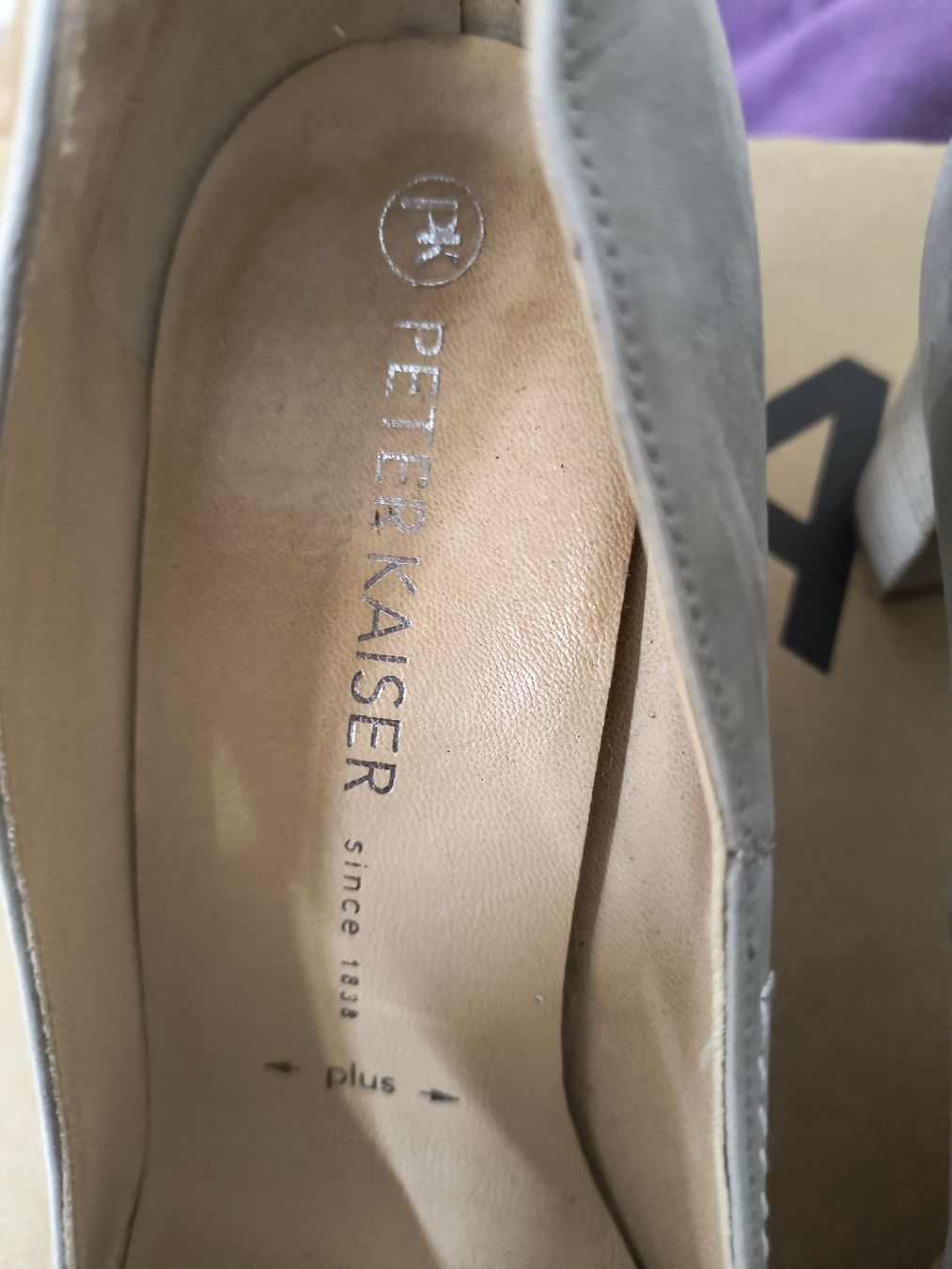 Scarpe da donna: Peter Kaiser Echtleder Pumps, hellgrau, Grösse 39 – Usato da Schöfflisdorf venduto da kin_2dp9 1