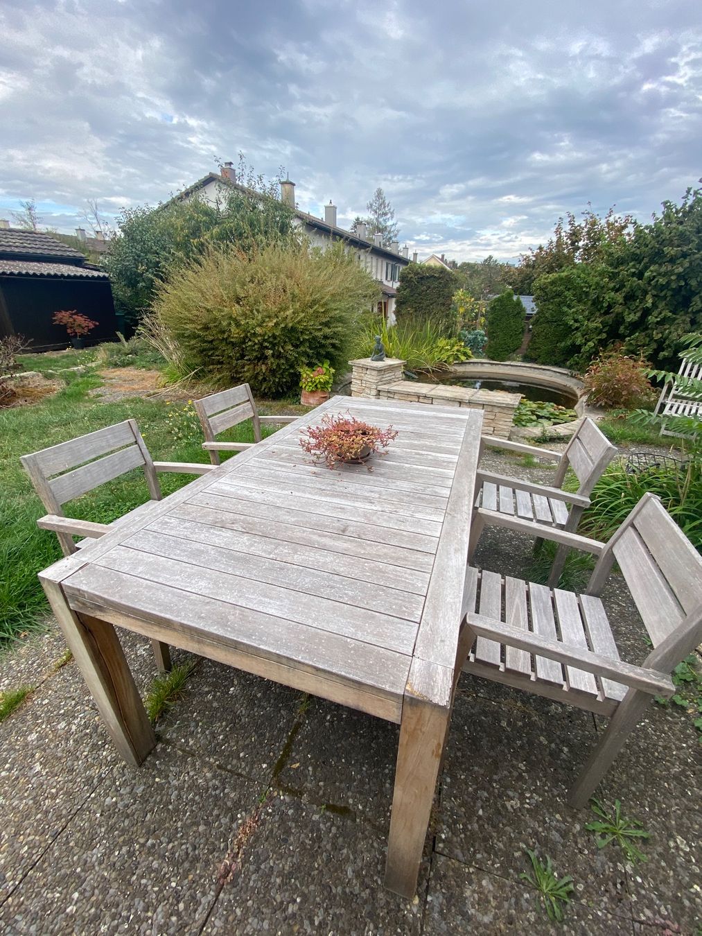 Set di tavolo e panche: Teakholz Gartentisch mit vier Stühlen – Usato da Bern venduto da AnasKleiderschrank