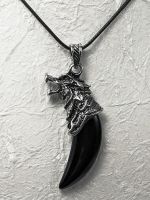 Obsidian 'Zahn' mit Wolfskopf Anhänger