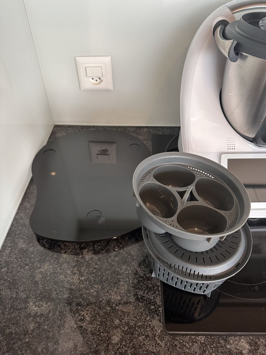 Thermomix Elettrodomestici da cucina: Thermomix TM6 – Usato da Zürich venduto da lu0_df5p 1