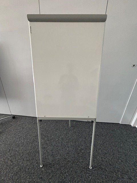 Lavagne: Flipchart Weiss mit Standfuss – Usato da Dürnten venduto da jungfarmer10