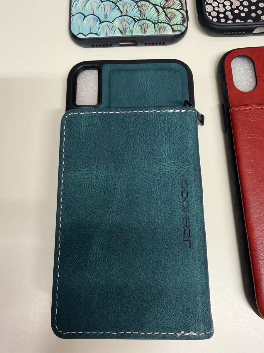 Cover & Protezioni schermo: 4 Cover für iPhone XR – Nuovo e nell'imballaggio originale da Rorschacherberg venduto da QuoAli 1