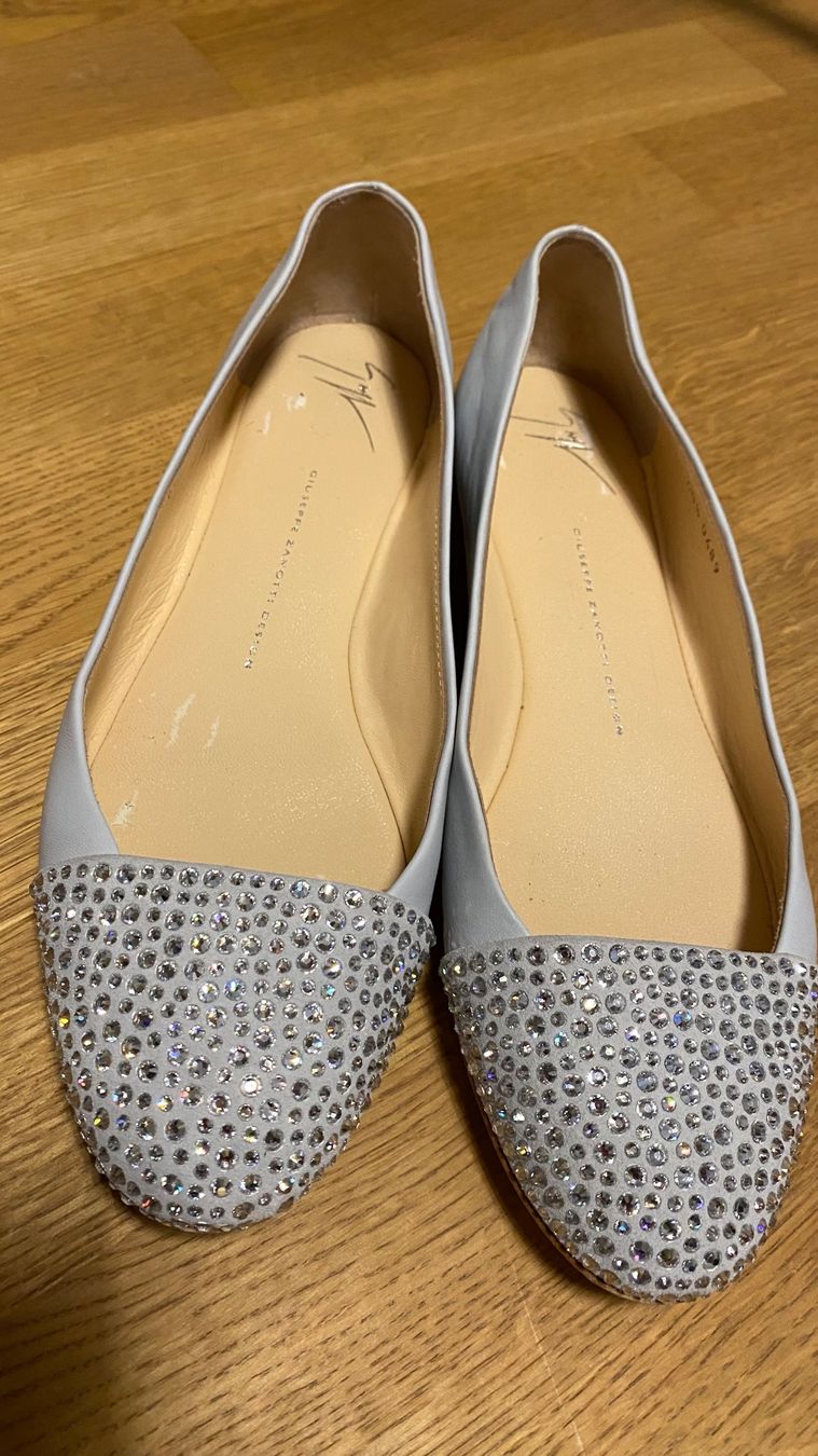Zanotti Scarpe da donna: Giuseppe Zanotti Ballerinas hellgrau – Usato da Starrkirch-Wil venduto da sclupain