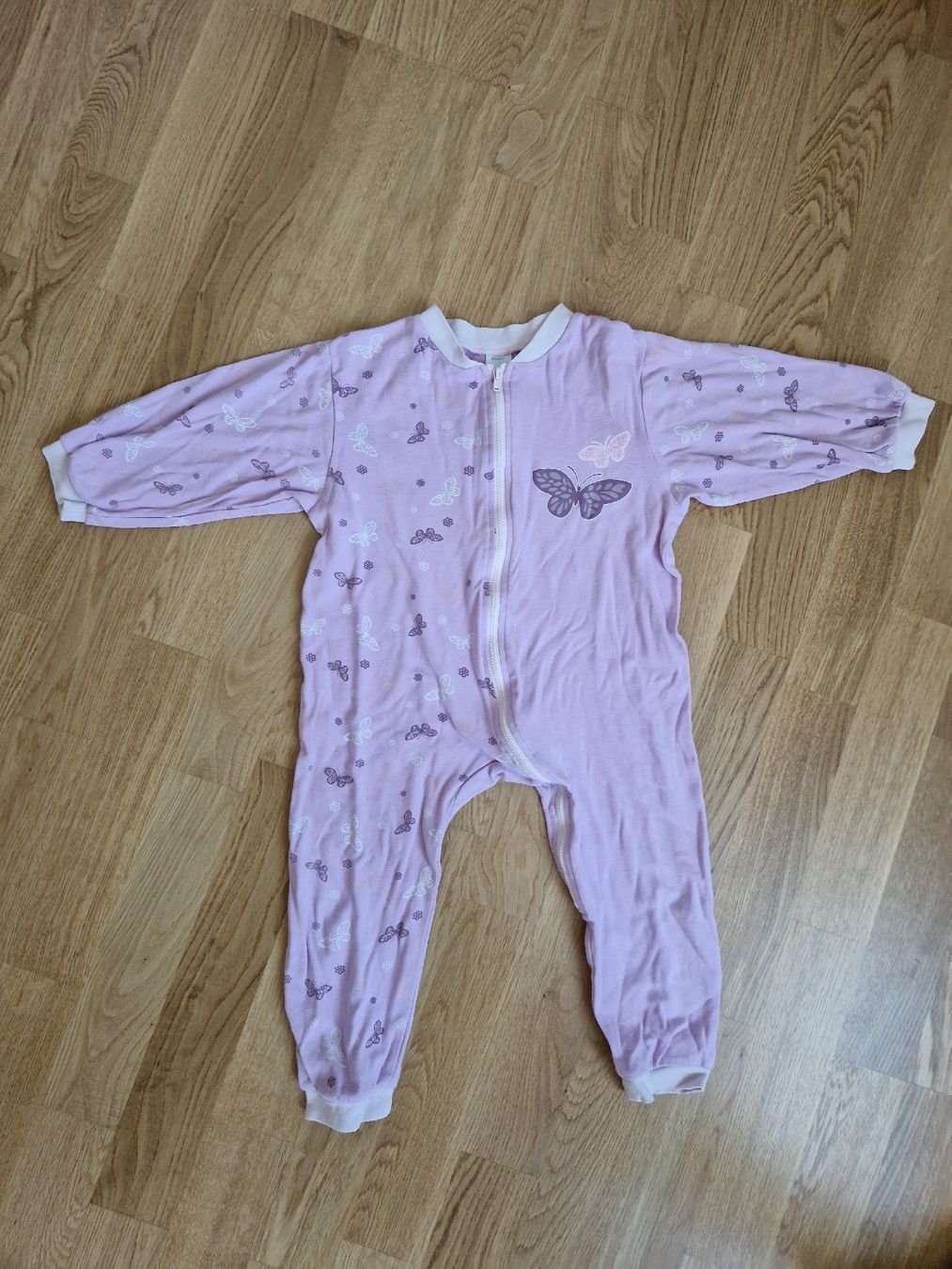 Pyjamas & Ähnliches: Pyjama Gr.98 – Gebraucht aus Zürich von mel_mzx6