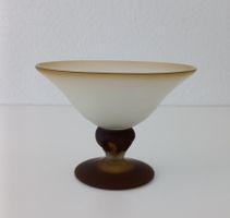 Antike Schale aus satiniertem Milchglas, Frankreich