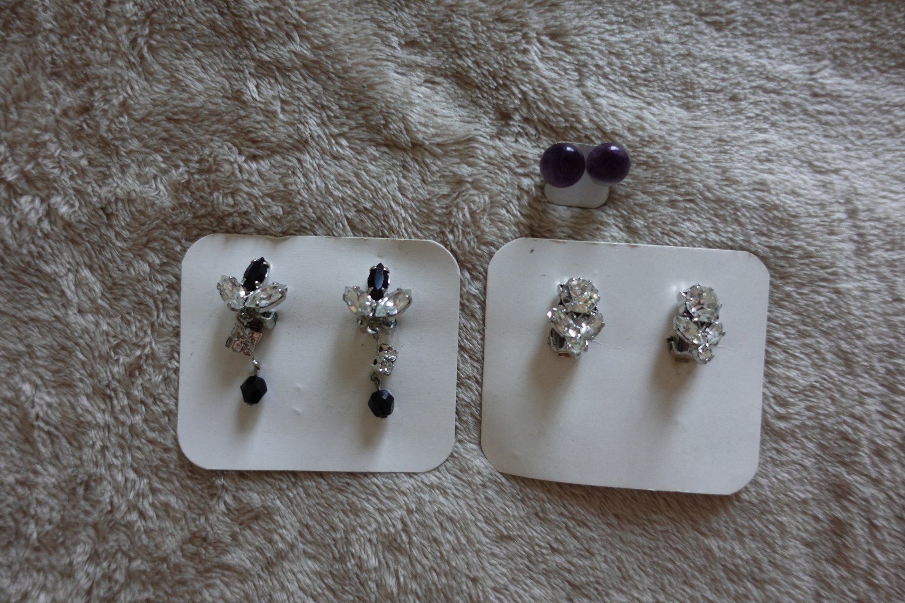 Autres bijoux: 1 schönes 25 teiliges Modeschmuck Set – D'occasion à rorschach par Babsi64 1