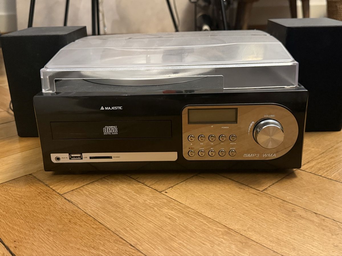 Sistemi audio & multimediali: Majestic TT-38NCD Multimediaplayer Phono - CD - USB - SD – Difettoso da Basel venduto da zukk_