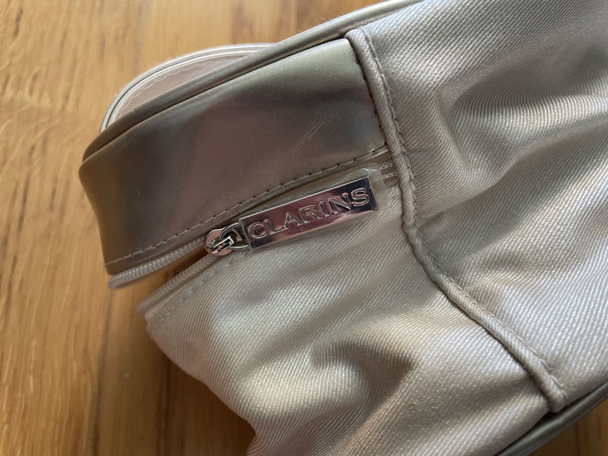 Clarins Kosmetikkoffer: Kulturbeutel/Necessaire Clarins – Gebraucht aus Zürich von silab69 3