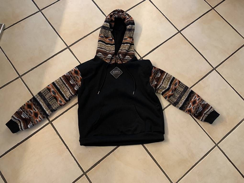 Maglioni & Felpe: Pullover mit Kapuze, ca. Gr. S. , ganz neu – Usato da Muri AG venduto da bobmol